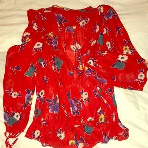 🔥Red floral blouse